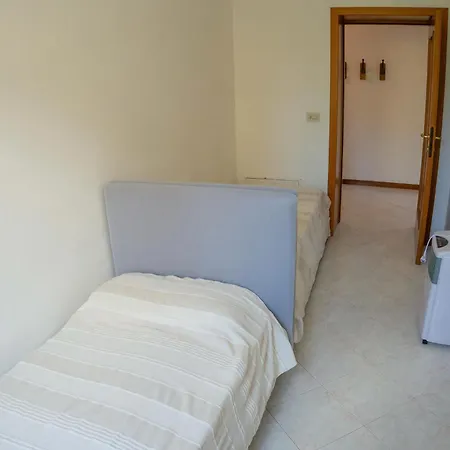 Apartamento Quadrilocale Con Aria Condizionata E Posto Auto A Due Passi Dal Mare *