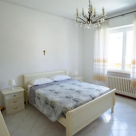 Апартаменты Quadrilocale A Due Passi Dal Mare Марчелли