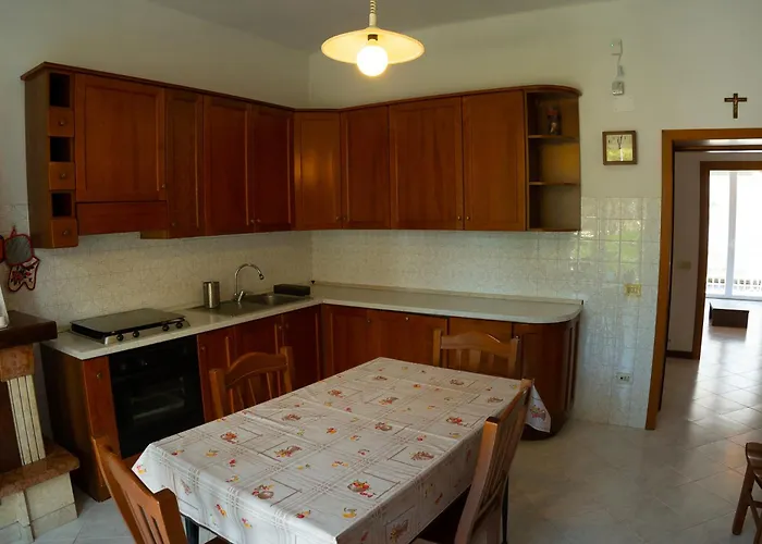 Quadrilocale Con Aria Condizionata E Posto Auto A Due Passi Dal Mare Apartamento *